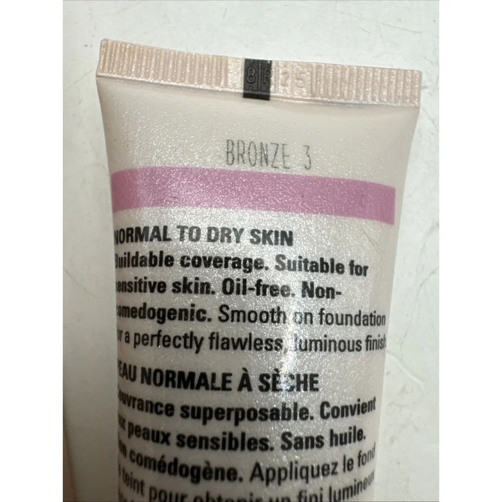 MARY KAY TimeWise LUMINOUS WEAR Liquid Foundation BRONZE 3  Normal To Dry 038715